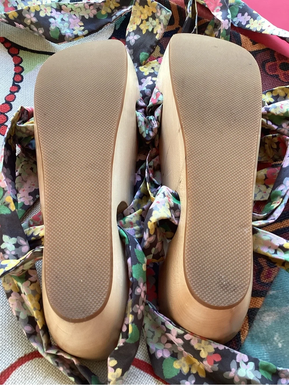 This is a Band of Outsiders shoe geisha opening ceremony wedge